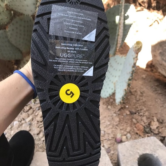 Ugg Australia Fabian Youth Genuine Suede and Shearling Booties Boots Size 5 - Picture 8 of 10